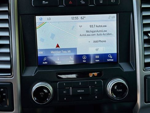 Used 2021 Ford F350 Platinum w/ Tremor Off-Road Package AWD/4WD image 17