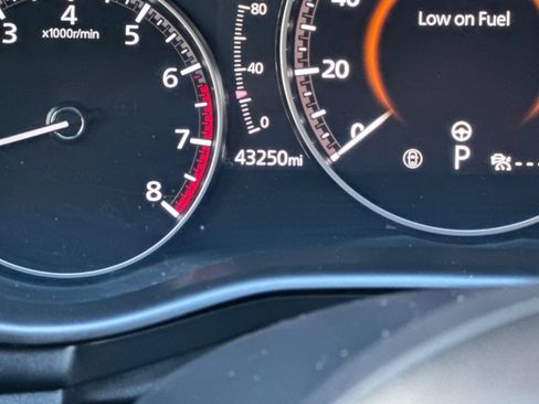 Used 2021 MAZDA MAZDA3 Hatchback w/Premium Plus Pkg image 27