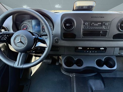 New 2025 Mercedes-Benz Sprinter 2500 image 27