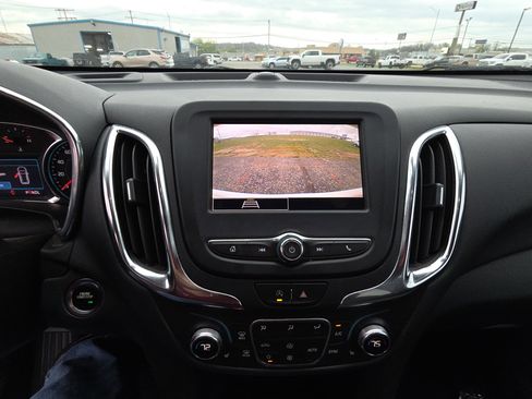 Used 2022 Chevrolet Equinox LT image 11