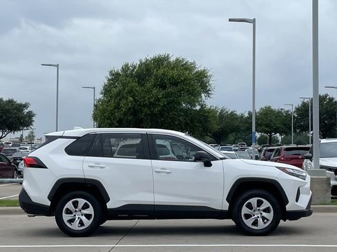 Used 2025 Toyota RAV4 LE AWD/4WD image 3