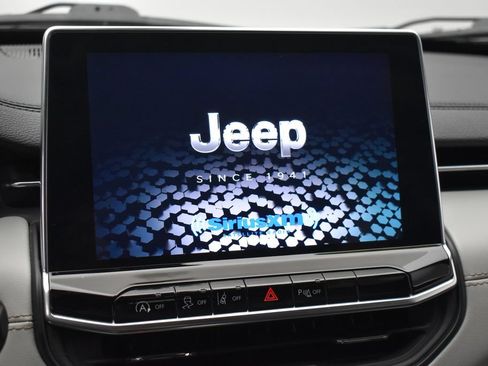 Used 2025 Jeep Compass Limited AWD/4WD image 19