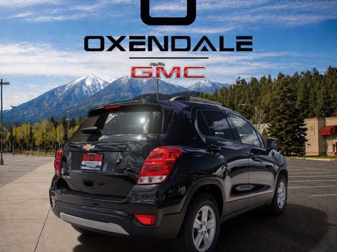 Used 2022 Chevrolet Trax LT w/ LT Convenience Package AWD/4WD image 7