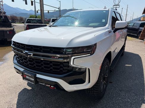 Used 2021 Chevrolet Suburban Z71 w/ Z71 Off-Road Package AWD/4WD image 4