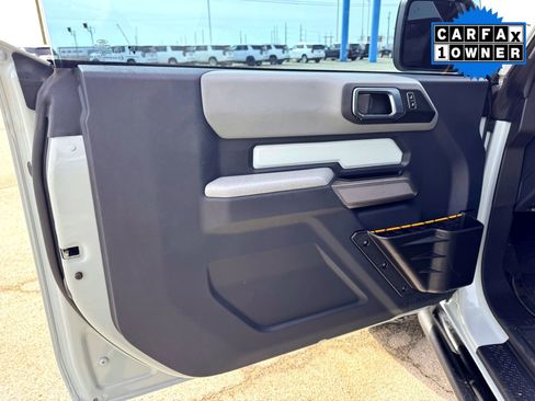 Used 2023 Ford Bronco Badlands w/ Sasquatch Package image 12