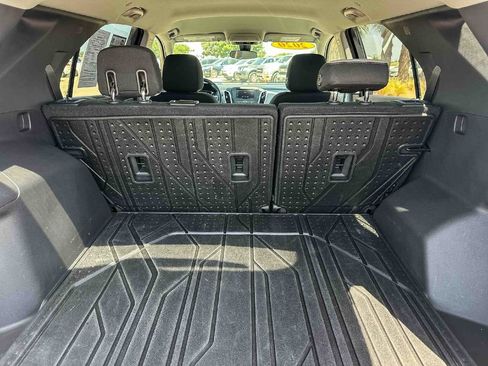 Used 2020 Chevrolet Equinox LT FWD image 20