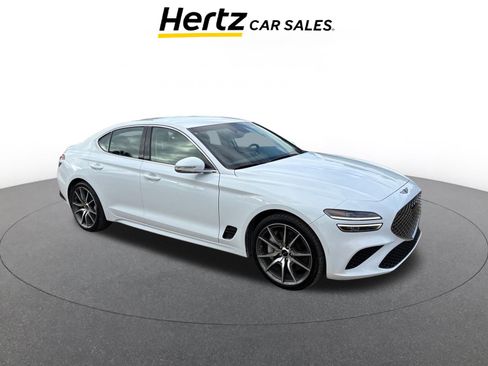 Used 2025 Genesis G70 2.5T image 1