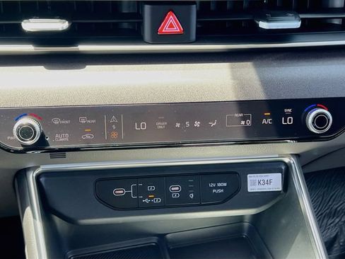 New 2026 Kia Carnival EX FWD image 16