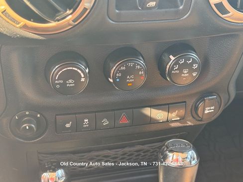 Used 2016 Jeep Wrangler Unlimited Sahara AWD/4WD image 41