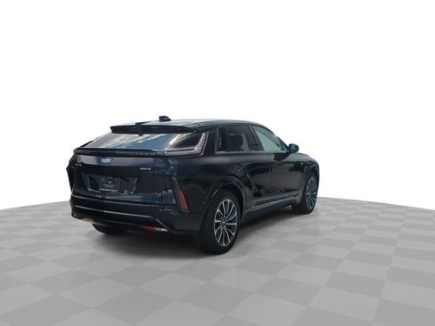 New 2026 Cadillac Lyriq Sport RWD image 8