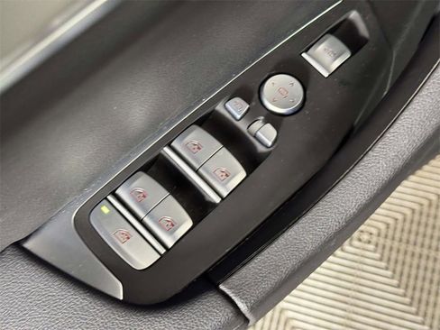 Used 2024 BMW X4 M40i w/ Parking Assistance Package image 18