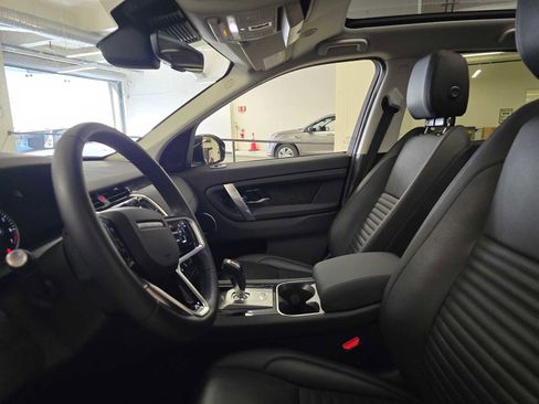 Used 2023 Land Rover Discovery Sport SE image 21