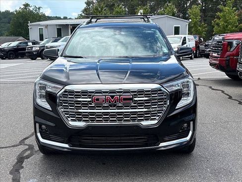 Certified 2024 GMC Terrain Denali w/ Denali Premium Package AWD/4WD image 3