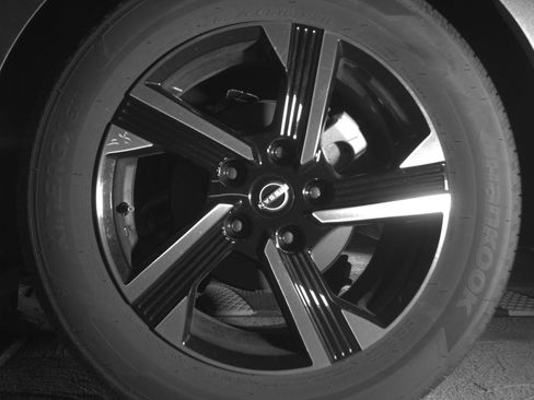 Used 2025 Nissan Sentra SV FWD image 14