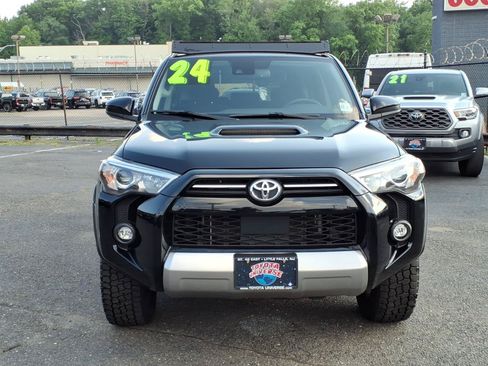 Certified 2024 Toyota 4Runner TRD Off-Road AWD/4WD image 2