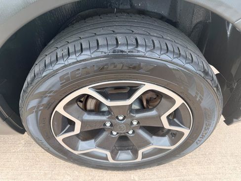 Used 2014 Subaru Crosstrek 2.0i Premium AWD/4WD image 23