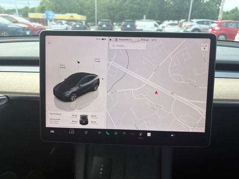 Used 2023 Tesla Model Y Long Range AWD/4WD image 8