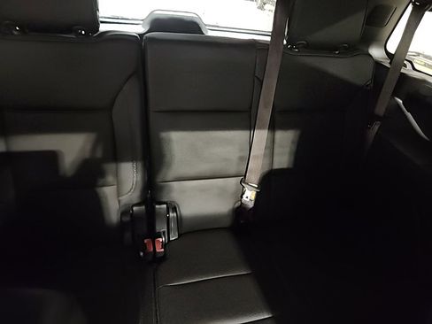 Used 2024 GMC Yukon Denali image 11