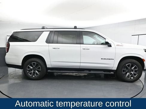 Used 2022 Chevrolet Suburban Z71 AWD/4WD image 12