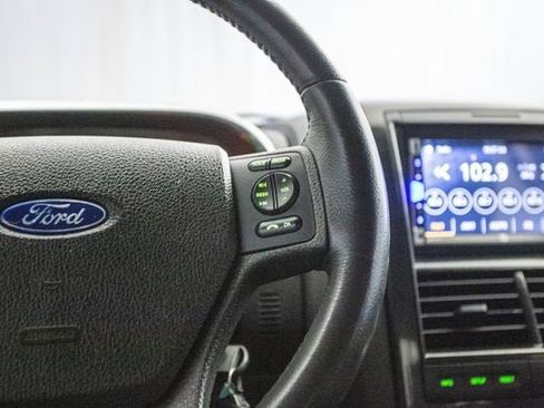 Used 2009 Ford Explorer Sport Trac Adrenalin image 49