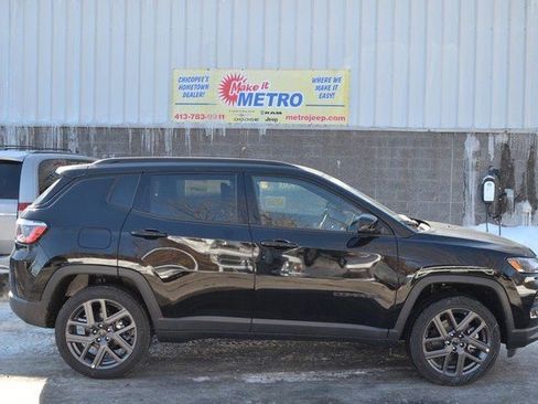 New 2026 Jeep Compass Limited image 9