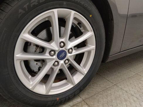 Used 2018 Ford Focus SE image 31