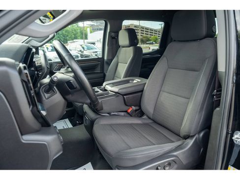 Used 2025 Chevrolet Silverado 1500 LT AWD/4WD image 12