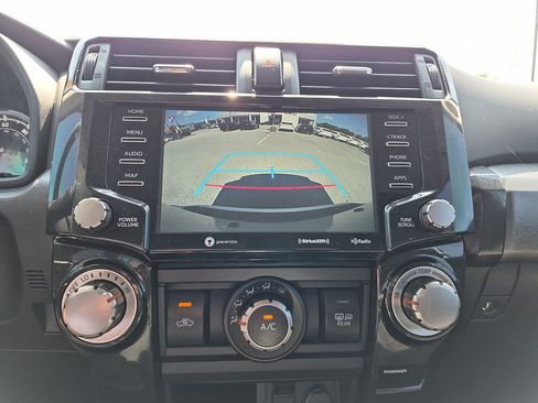 Used 2020 Toyota 4Runner TRD Off-Road AWD/4WD image 23