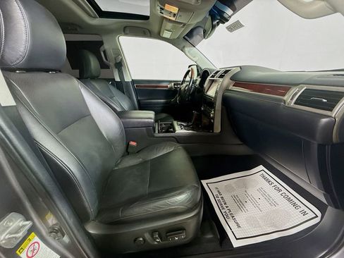 Used 2017 Lexus GX 460 Premium AWD/4WD image 32