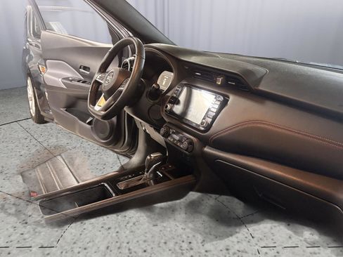 Used 2021 Nissan Kicks SR w/ SR Premium Package image 17