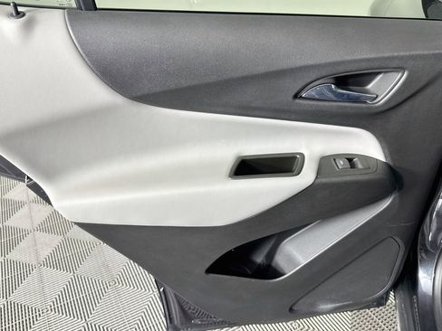 Used 2022 Chevrolet Equinox LT FWD image 24
