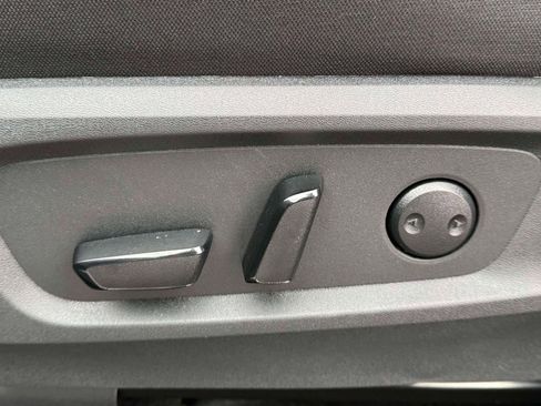 Certified 2024 Nissan Pathfinder SV image 18