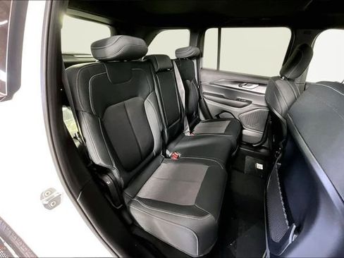 New 2026 Jeep Grand Cherokee Laredo X image 11
