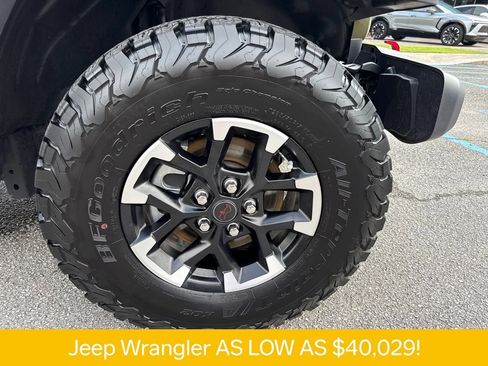 Used 2025 Jeep Wrangler Rubicon w/ Safety Group AWD/4WD image 32