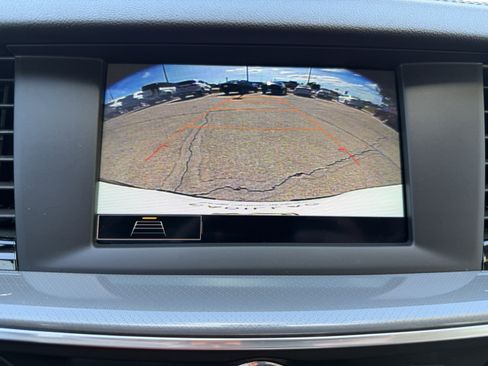 Used 2020 Buick Regal Preferred image 21