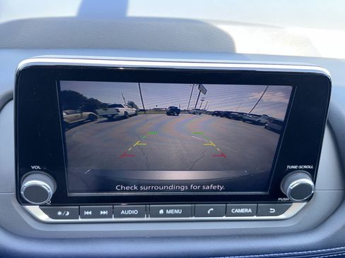 Certified 2024 Nissan Rogue S FWD image 12