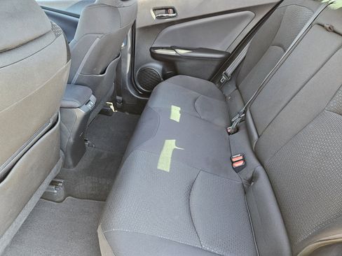 Used 2019 Toyota Prius LE image 28