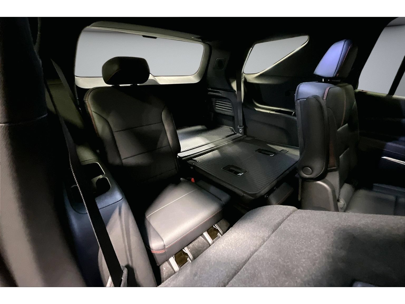 New 2026 Chevrolet Traverse RS w/ LPO, Floor Liner Package FWD image 48