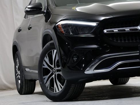 Used 2025 Mercedes-Benz GLA 250 4MATIC image 4