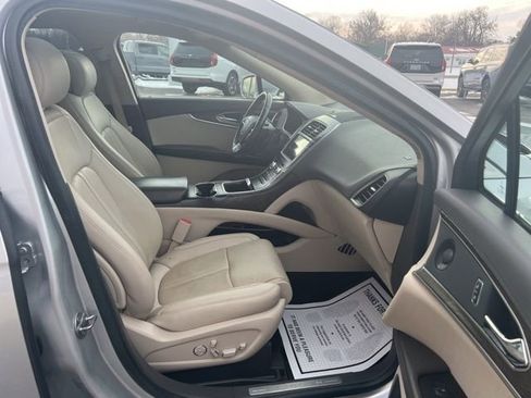 Used 2019 Lincoln Nautilus Reserve image 11