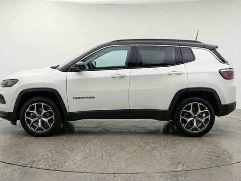 Used 2025 Jeep Compass Limited image 5