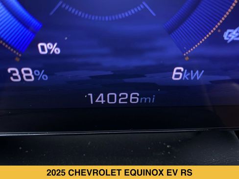 Certified 2025 Chevrolet Equinox EV RS w/ Convenience Package II AWD/4WD image 4