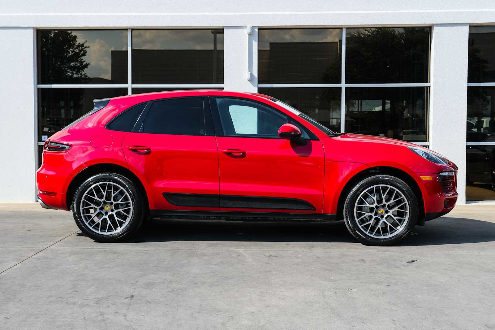 Used 2018 Porsche Macan S AWD/4WD image 7