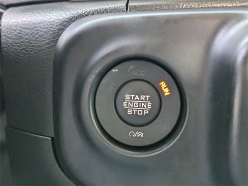 Used 2022 Jeep Gladiator Overland image 28