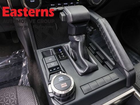 Used 2025 Toyota 4Runner SR5 AWD/4WD image 13