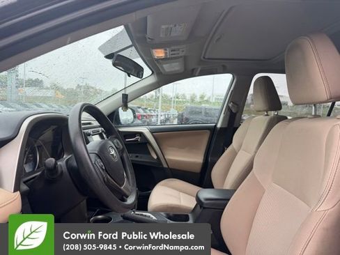 Used 2014 Toyota RAV4 XLE AWD/4WD image 8
