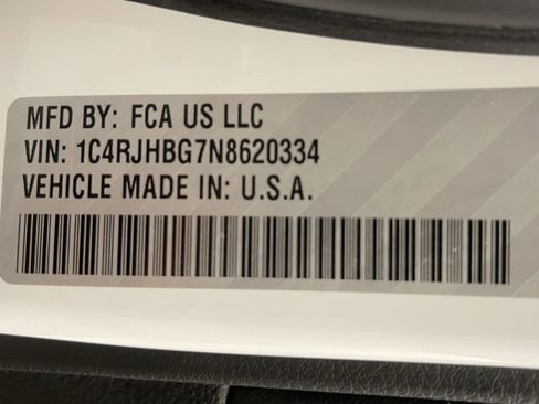 Used 2022 Jeep Grand Cherokee Limited image 25