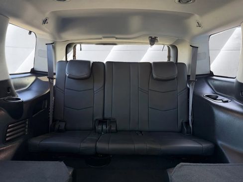 Used 2016 Cadillac Escalade Premium image 12