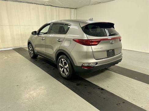 Used 2020 Kia Sportage LX image 7