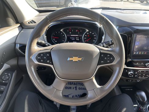 Used 2021 Chevrolet Traverse Premier image 9